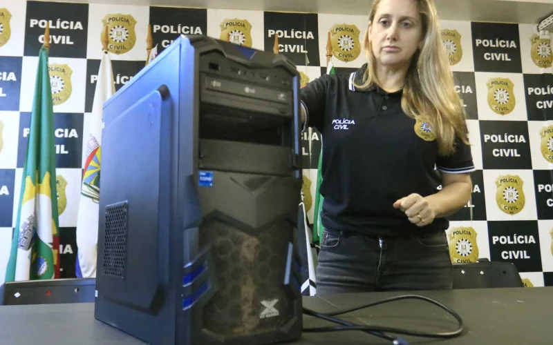  A delegada Luciane Bertoletti coordenou a apuração que culminou na Operação Ícaro, executada na manhã desta terça-feira (31)
Foto: Paulo Pires/GES