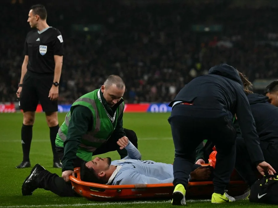 Piquerez sofre lesão e desfalca Palmeiras contra o Grêmio no retorno do Brasileirão