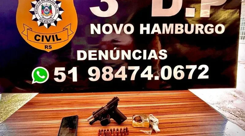 Pistola foi apreendida em oficina mecânica em Novo Hamburgo Foto: Polícia Civil