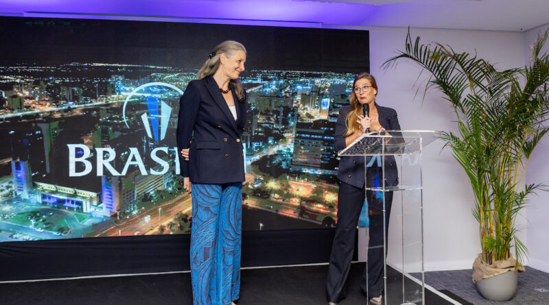 Béatrice Corrêa do Lago e Kristine Cardoso