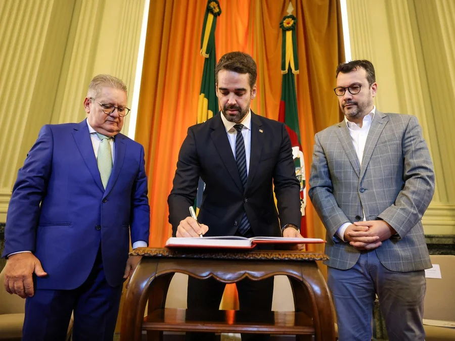 Artur Lemos e Ranolfo Vieira são empossados no secretariado do governo do Rio Grande do Sul