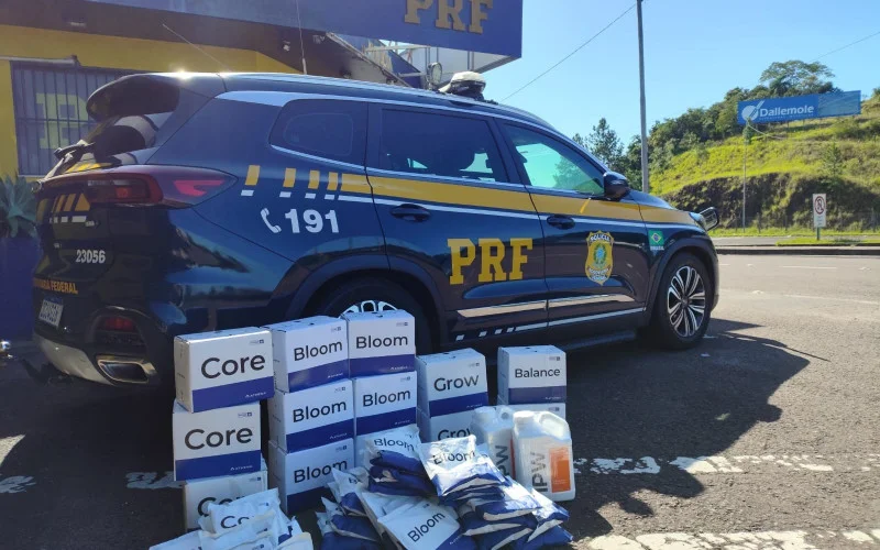 Insumos agrícolas são apreendidos pela PRF em Torres