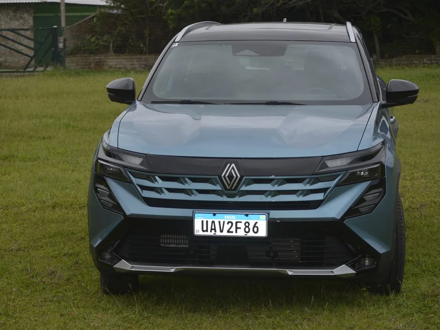 Modelo traz os avanços de design da marca francesa, com frente futurista