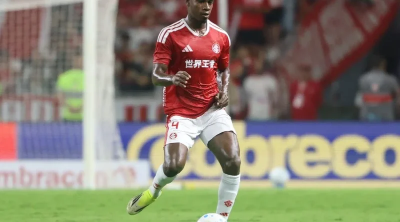 Félix Torres ganhará um novo companheiro na zaga contra o Mirassol Foto : RICARDO DUARTE / INTER