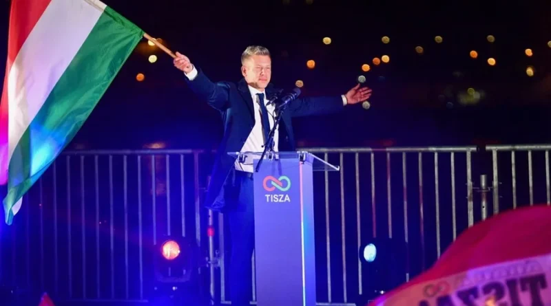 "Nós libertamos a Hungria", proclamou Magyar Foto : FERENC ISZA / AFP