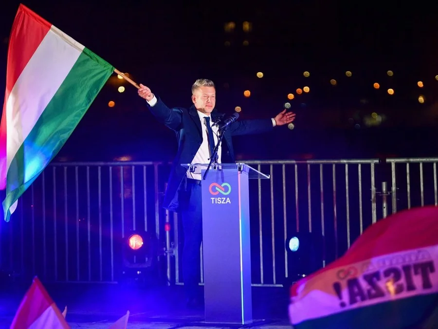 Pró-europeu conservador Magyar destrona Orbán na Hungria, que reconhece derrota “dolorosa”