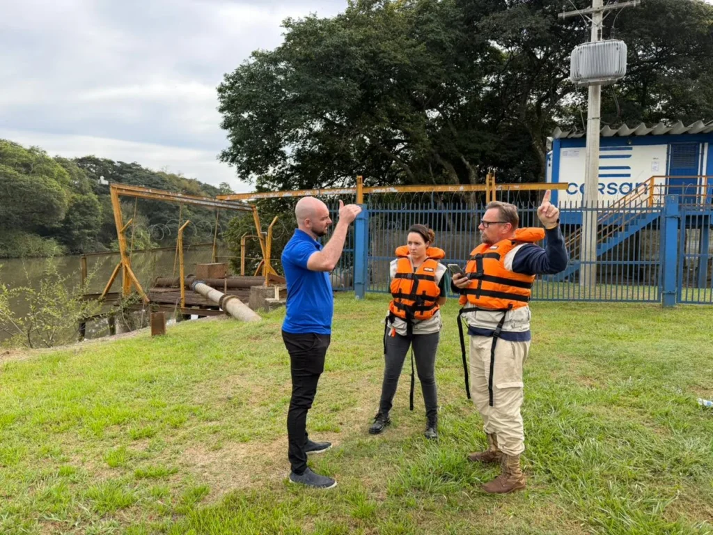 Corsan e Fepam fazem vistoria na captação de água bruta da Corsan, em Esteio
Foto: Corsan