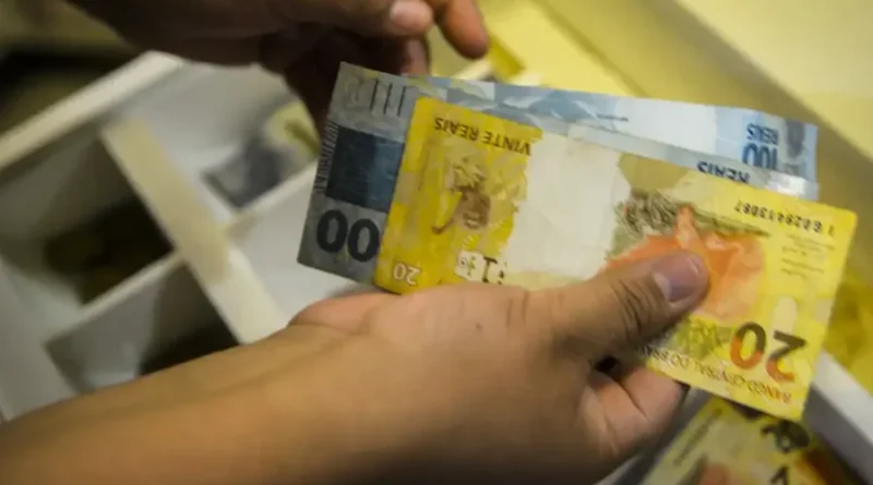 O reajuste segue a projeção de 3,06% para o Índice Nacional de Preços ao Consumidor (INPC) Foto : Marcello Casal Jr / Agência Brasil