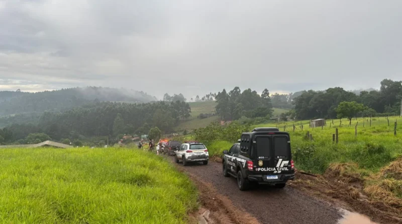 Segundo a investigação, homem encontrado em carro em São Sebastião do Caí foi morto a tiros com arma calibre 9 mm - Foto: Polícia Civil